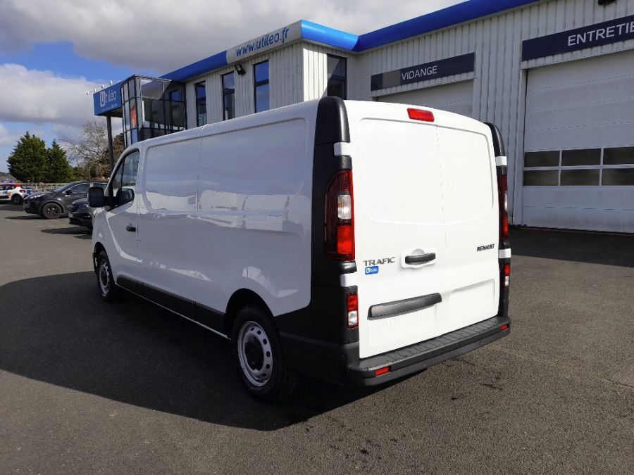 Fourgons Compacts RENAULT TRAFIC 221126 Vue 4