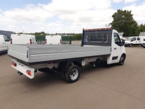 Livraison d’un Opel Movano plateau pour un atelier de métallerie près de Rennes (35) 4