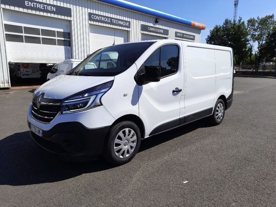 Fourgons Compacts RENAULT TRAFIC 230158 Vue 1