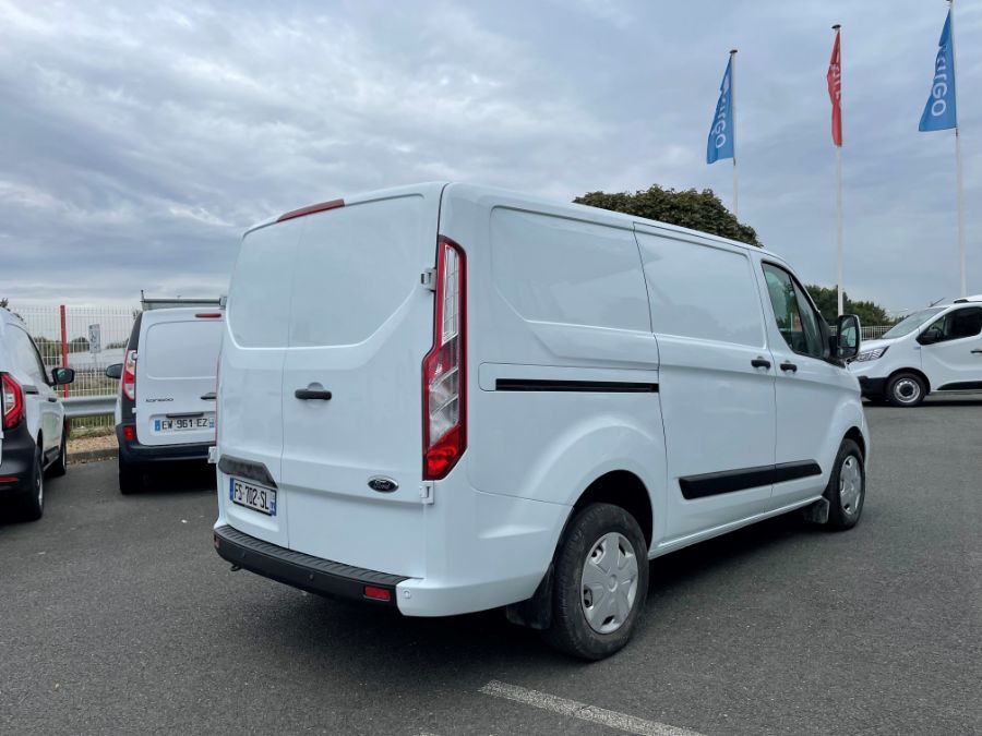 Fourgons Compacts FORD TRANSIT CUSTOM 230520 Vue 3