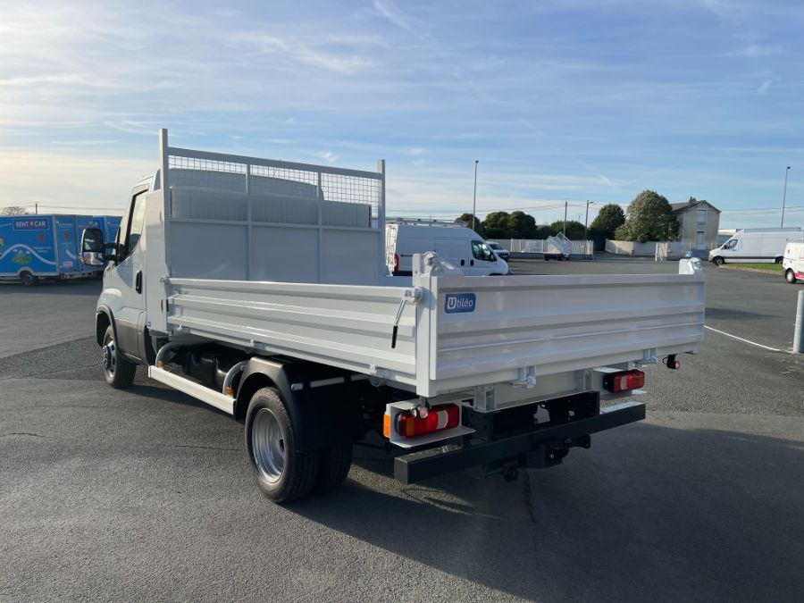 Benne IVECO DAILY 214809 Vue 5