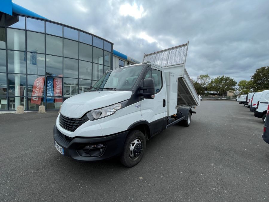 Benne IVECO DAILY 240415 Vue 3