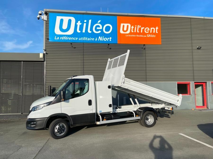 Benne IVECO DAILY 214811 Vue 1