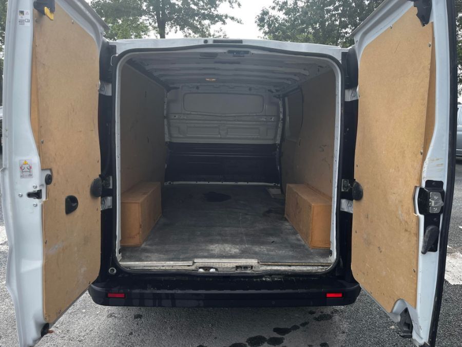 Fourgons Compacts RENAULT TRAFIC 260750 Vue 5