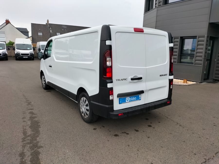 Fourgons Compacts RENAULT TRAFIC 260749 Vue 4