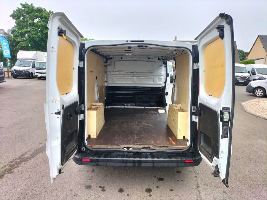 Fourgons Compacts RENAULT TRAFIC 260749 Vue 5