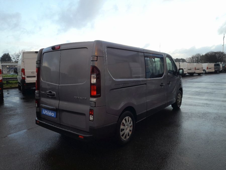 Fourgons Compacts RENAULT TRAFIC 272124 Vue 3