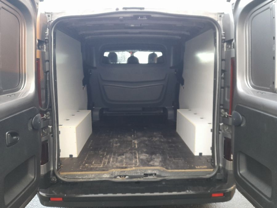 Fourgons Compacts RENAULT TRAFIC 272124 Vue 4