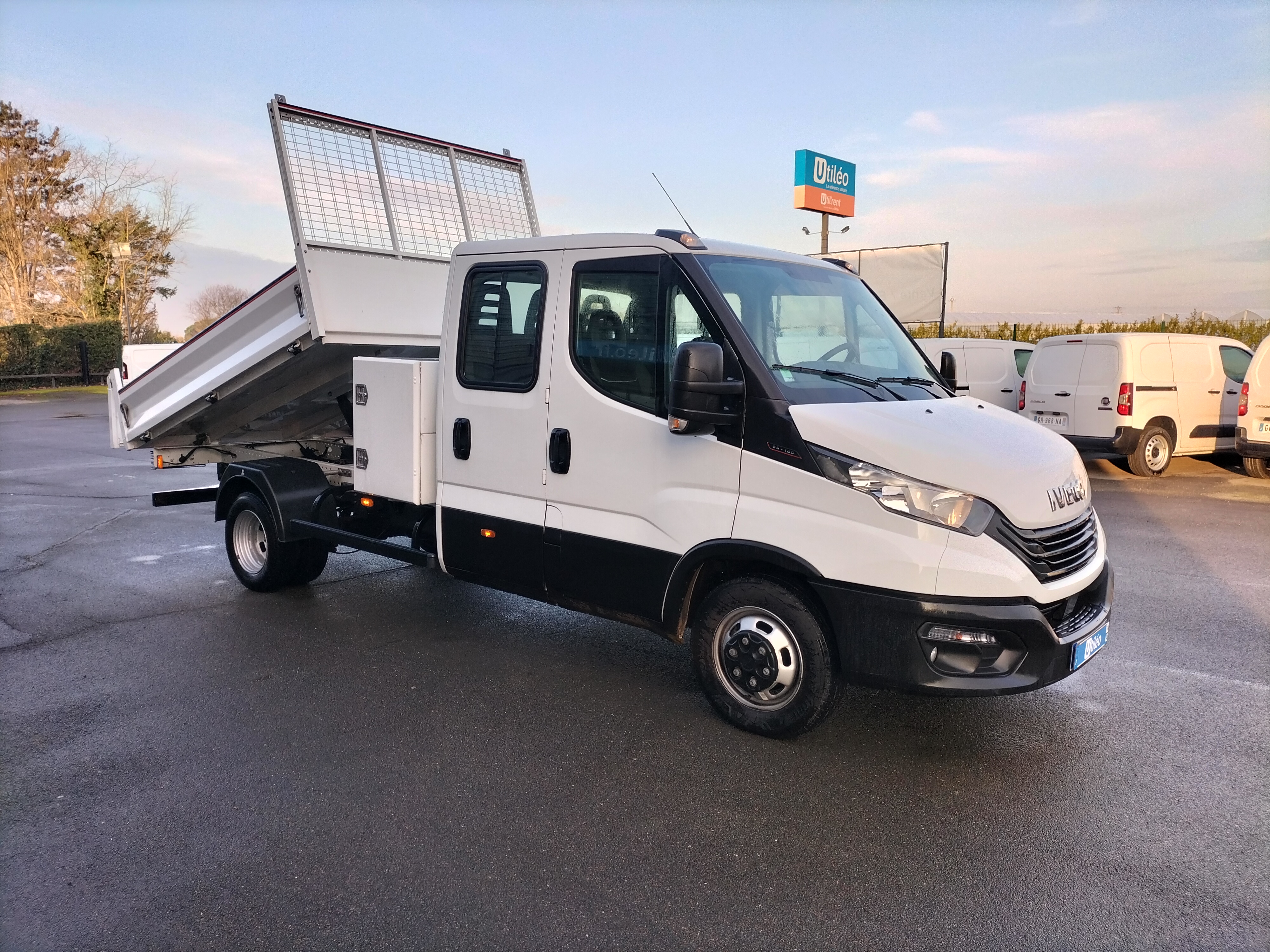 Bennes, Plateaux & Grues IVECO DAILY CCB 272004 Vue 2