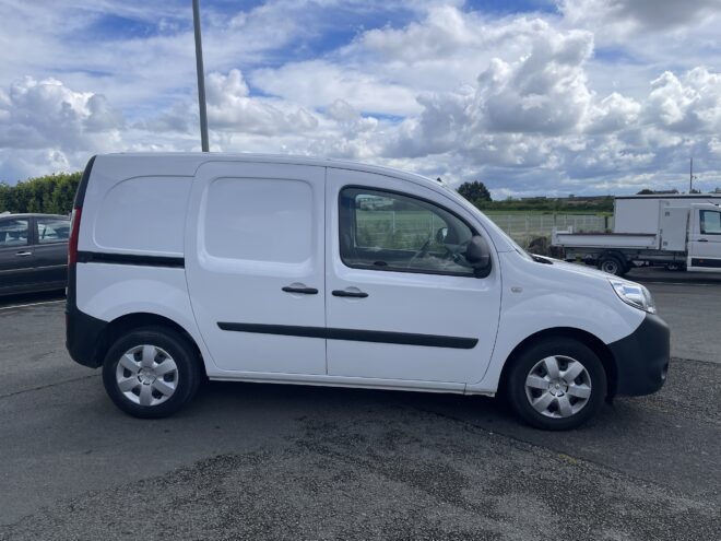 Fourgonnettes RENAULT KANGOO 272639 Vue 3