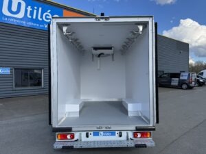 espace de chargement d'un camion frigorifique porte-viande