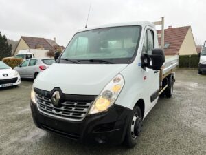 avant d'un camion benne d'occasion vendu à angers