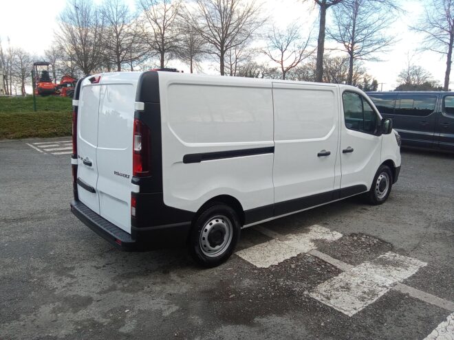 Fourgons Compacts RENAULT TRAFIC 273312 Vue 3