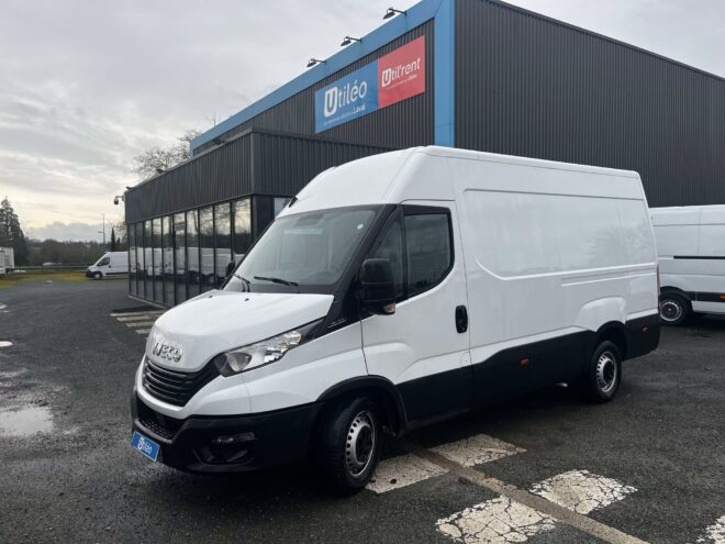 Fourgons Surélevés d'occasion IVECO DAILY 35S14 2.3 V12 273065
