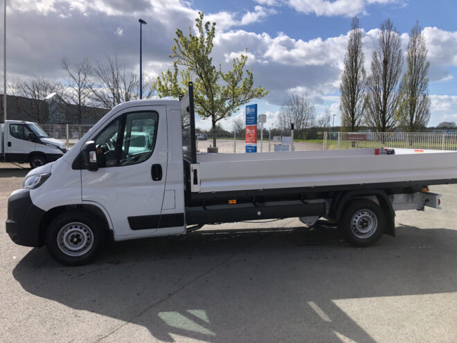 Bennes, Plateaux & Grues FIAT DUCATO PLATEAU RIDELLES SIMPLE CABINE 274217 Vue 4