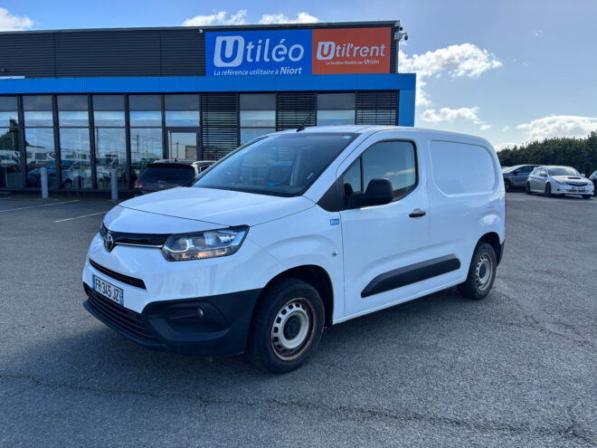Hybrides, Electriques & Essence d'occasion TOYOTA PROACE CITY FOURGON MEDIUM 1.2L 110 VVT-i BVM6 BUSINESS 274353