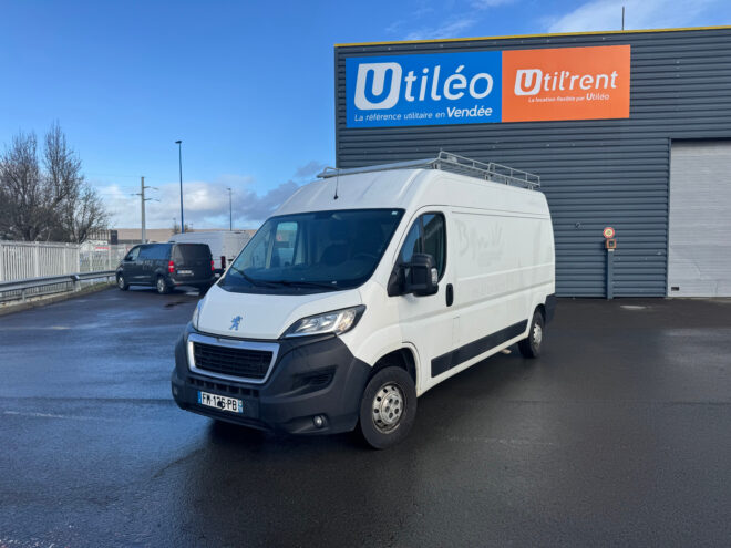 Fourgons Surélevés d'occasion PEUGEOT BOXER 335 L3H2 2.0 HDI 130 PREMIUM PACK 273383