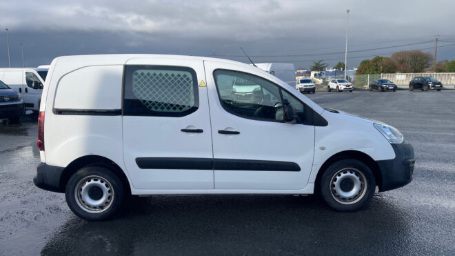 Fourgonnettes CITROEN BERLINGO FOURGON 274088 Vue 3