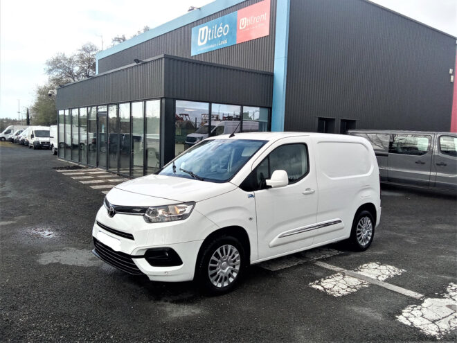 Fourgonnettes d'occasion TOYOTA PROACE CITY FOURGON RC21 MEDIUM 1.5L 75 D-4D BVM5 ACTIVE 273972