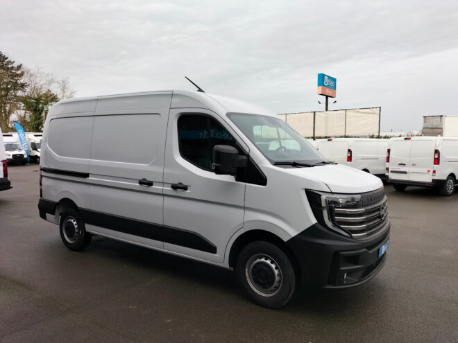 Fourgons Surélevés NISSAN INTERSTAR FOURGON 274300 Vue 2