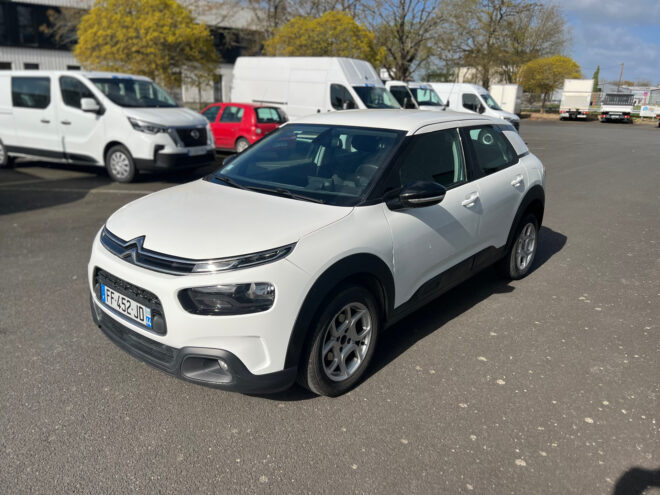 Société, vp & minibus d'occasion CITROEN C4 CACTUS SOCIETE BLUEHDI 100 S&S BVM6 FEEL NAV 274356