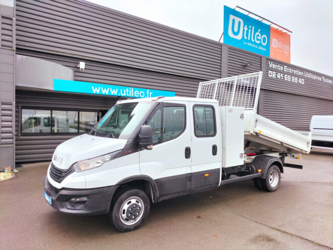 Double Cabine IVECO DAILY CHASSIS DBLE CABINE CDC 35 C 16H3.0 EMP 4100 QUAD-LEAF BVM6 273834