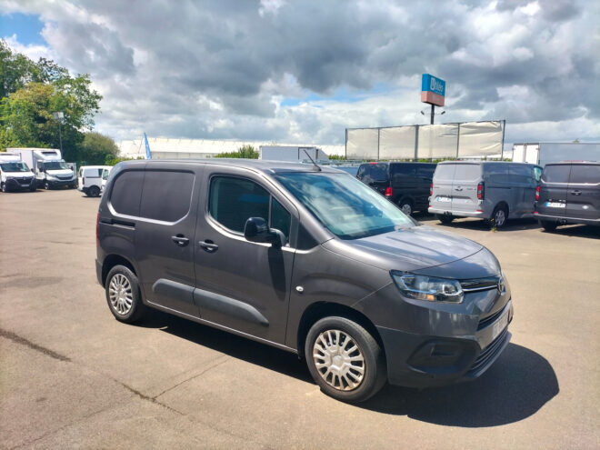 Fourgonnettes TOYOTA PROACE CITY FOURGON RC22 274324 Vue 2