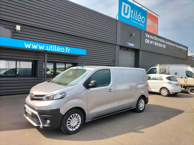 Fourgons compacts d'occasion TOYOTA PROACE FOURGON MC22 MEDIUM 1.5L 120 D-4D BVM6 BUSINESS 274291