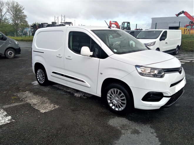 Fourgonnettes TOYOTA PROACE CITY FOURGON RC21 273972 Vue 3