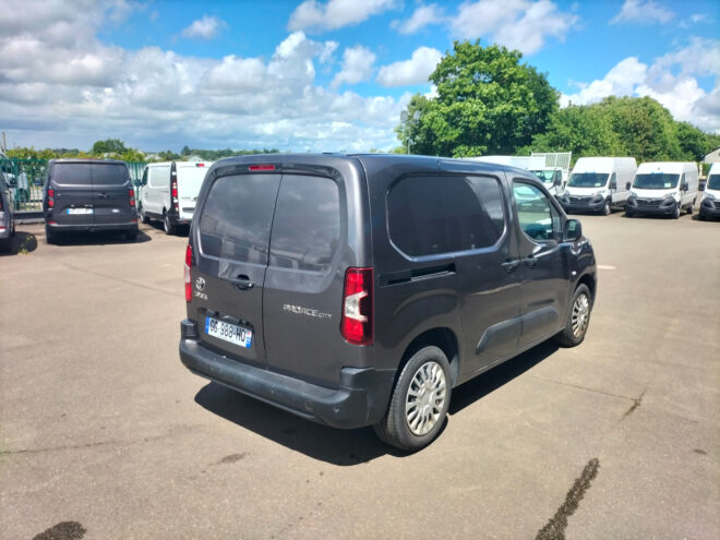 Fourgonnettes TOYOTA PROACE CITY FOURGON RC22 274324 Vue 3