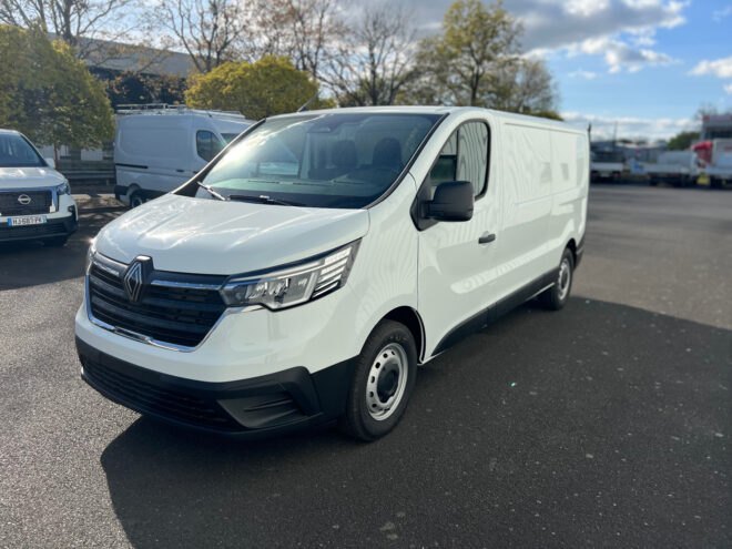 Fourgons compacts neufs RENAULT TRAFIC FOURGON FG BLUE DCI 150 L2H1 3T GSR2 ADVANCE 273977