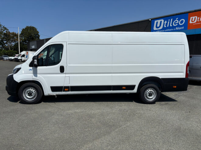 Fourgons Surélevés FIAT DUCATO FOURGON 274547 Vue 2