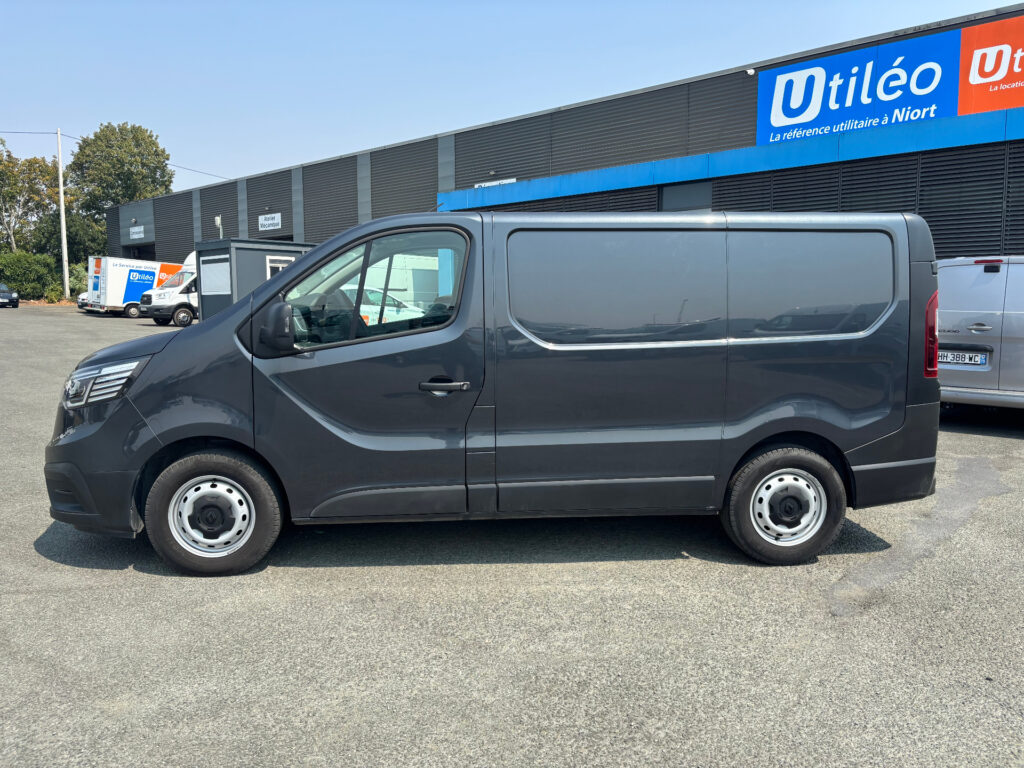 Fourgons Compacts RENAULT TRAFIC FOURGON 274601 Vue 2