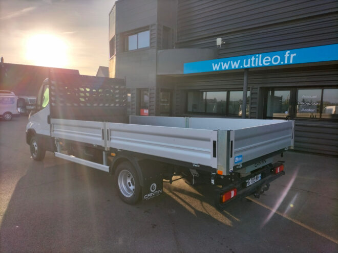Bennes, Plateaux & Grues IVECO DAILY 273023 Vue 4
