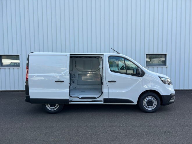 Fourgons Compacts RENAULT TRAFIC FOURGON 274519 Vue 4