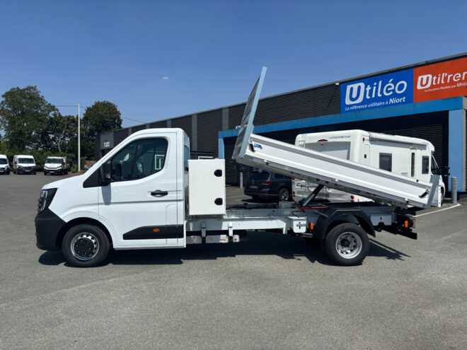 Bennes, Plateaux & Grues NISSAN INTERSTAR CHASSIS SIMPLE CABINE 274137 Vue 2